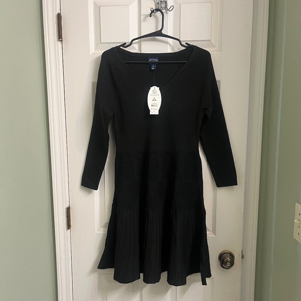 NWT Women's size small black dress